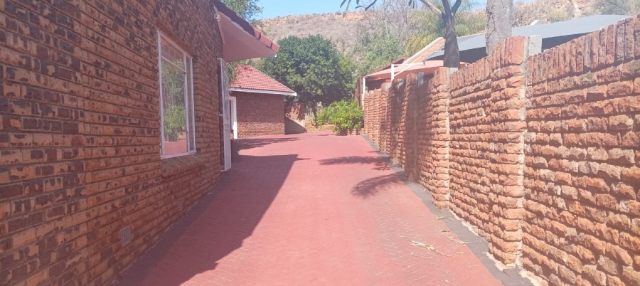 3 Bedroom Property for Sale in Safari Gardens North West